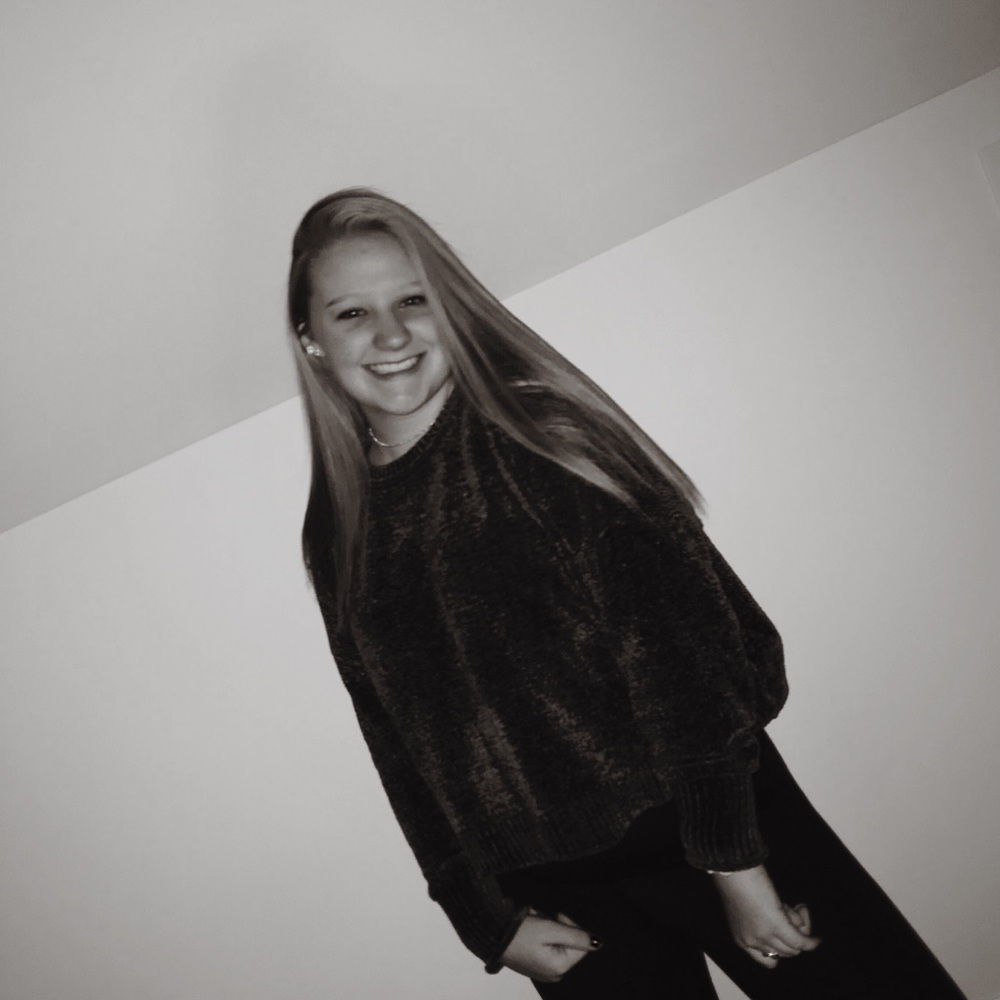 Meet your Posher, Laura